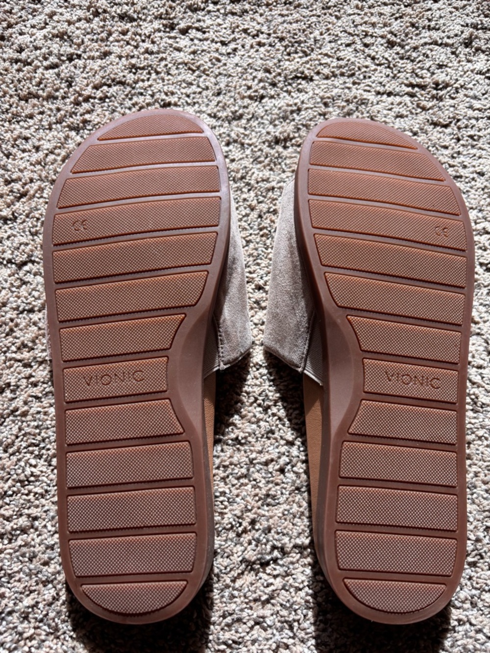 Vionic Roni Womens Adjustable Slide Sandals with Ruffle Accent - Picture 3 of 7